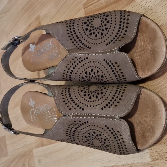 Beige Rieker leather peep toe sandals - Picture 1 of 6